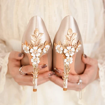 Metaal gesneden hakken Vrouwen Pumps met Hoge Hakken Schoenen Vrouwen bruiloft schoenen voor vrouwen bruid stiletto dames jurk pompen elegante hakken
