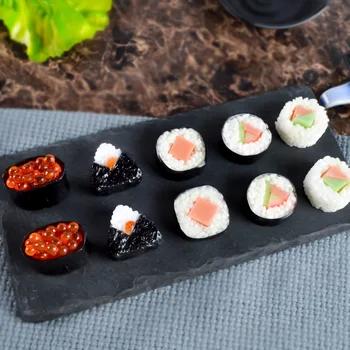 Nep-Voedsel Simulatie van de Japanse Zeewier Zeewier Sushi Driehoek Rijst Bal Voedsel Model van de Japanse Keuken Decoratie Schieten Rekwisieten